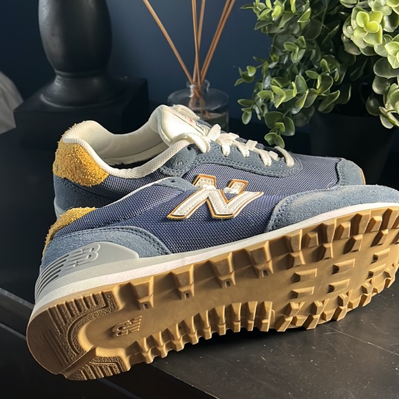 New Balance - Picture 3 of 3